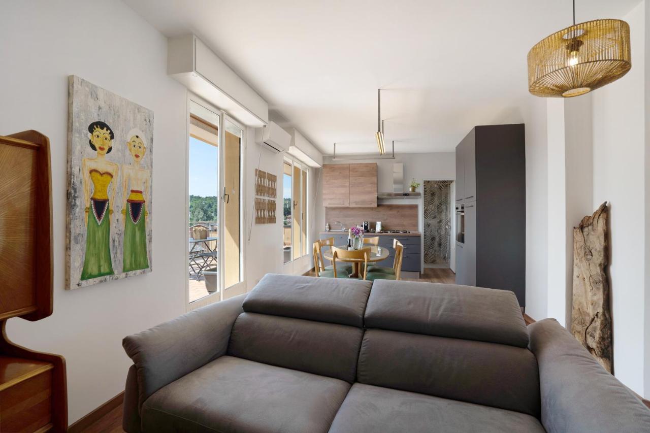 La Casa Del Riccio Apartment Arona Luaran gambar