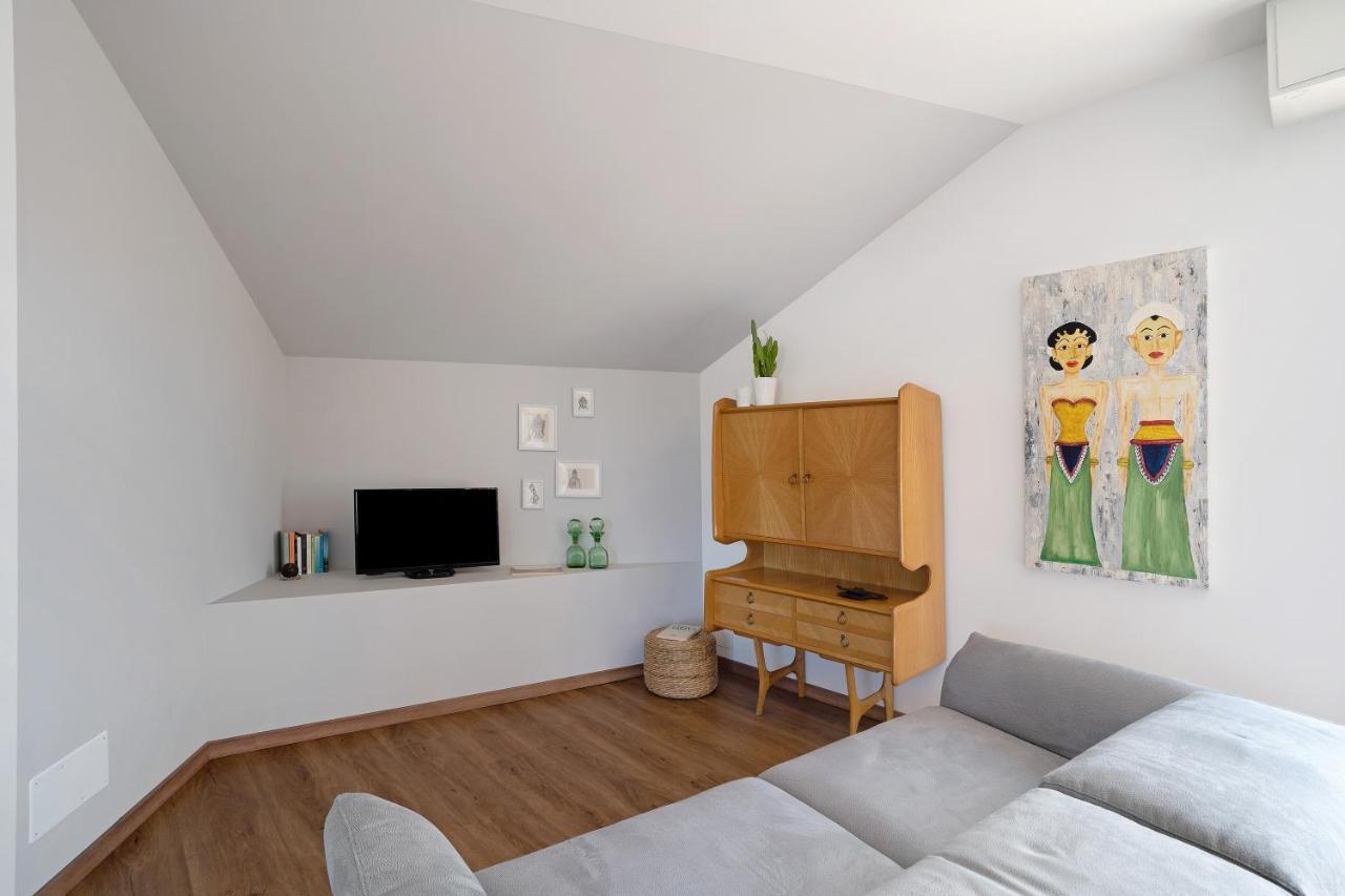 La Casa Del Riccio Apartment Arona Luaran gambar